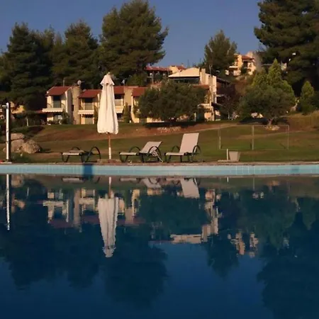 Plagia Vacation Houses With Shared Pool חניוטי