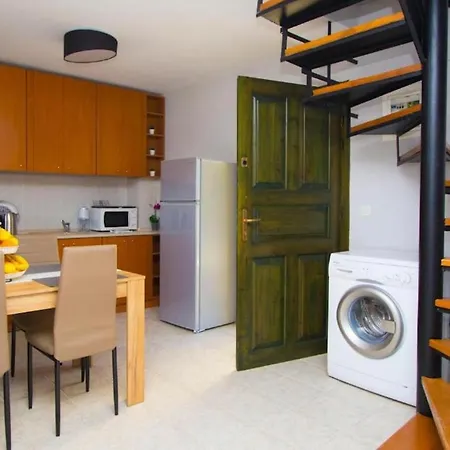Plagia Vacation Houses With Shared Pool *