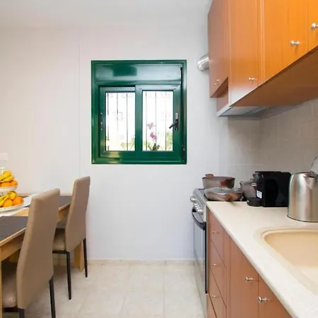 Plagia Vacation Houses With Shared Pool חניוטי