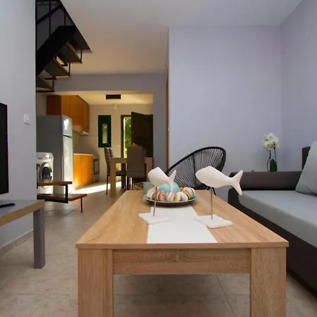 Plagia Vacation Houses With Shared Pool חניוטי